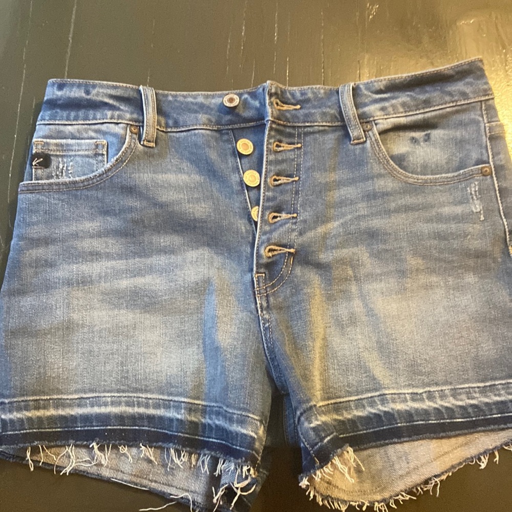 KanCan Alessandra High Rise Released Hem Shorts